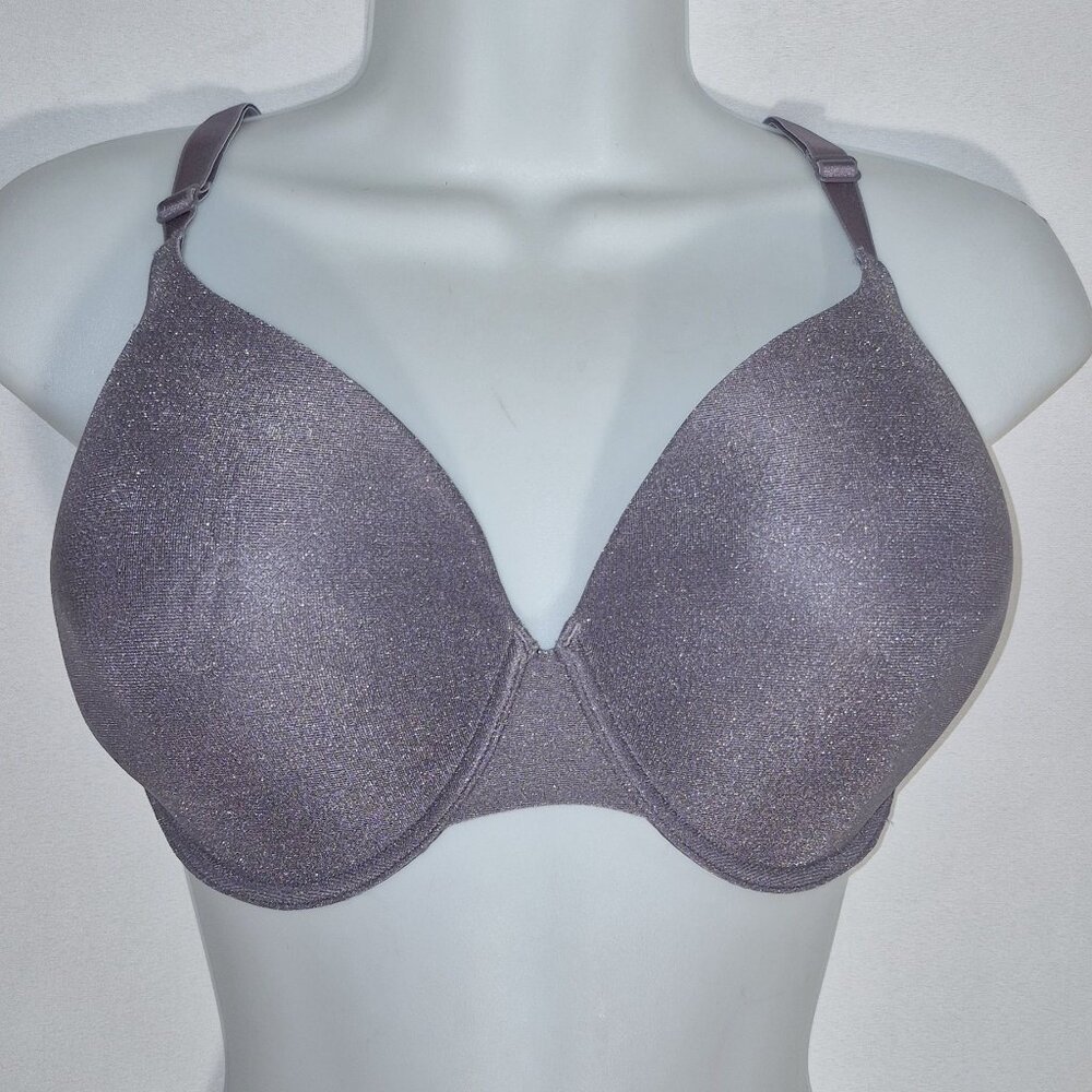 Victoria's Secret underwire Bra, Lavendar with silver metallic in size 40D